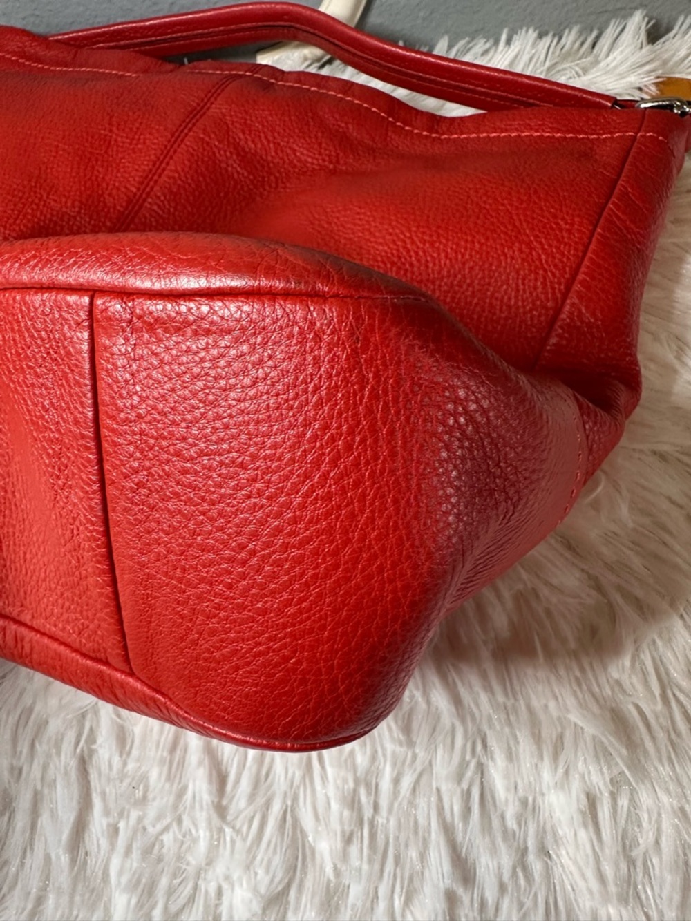 Coach Red Leather Shoulder Hobo with crossbody option F23293 - Picture 8 of 13